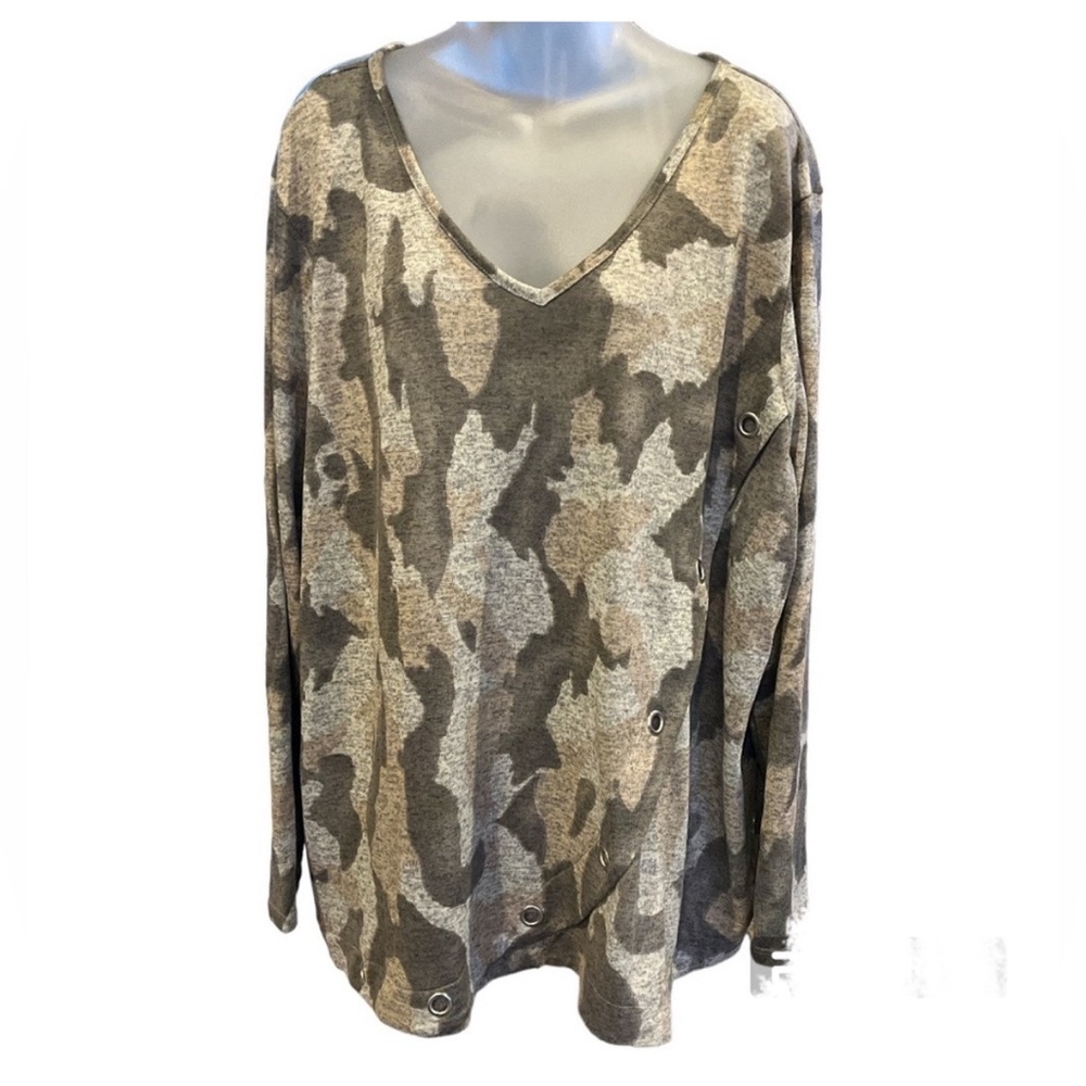 Studio 1886 Womens Plus Size Gray Camouflage V Neck Sweater with Silver 3X